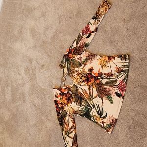 Long sleeve Flowery low cut back